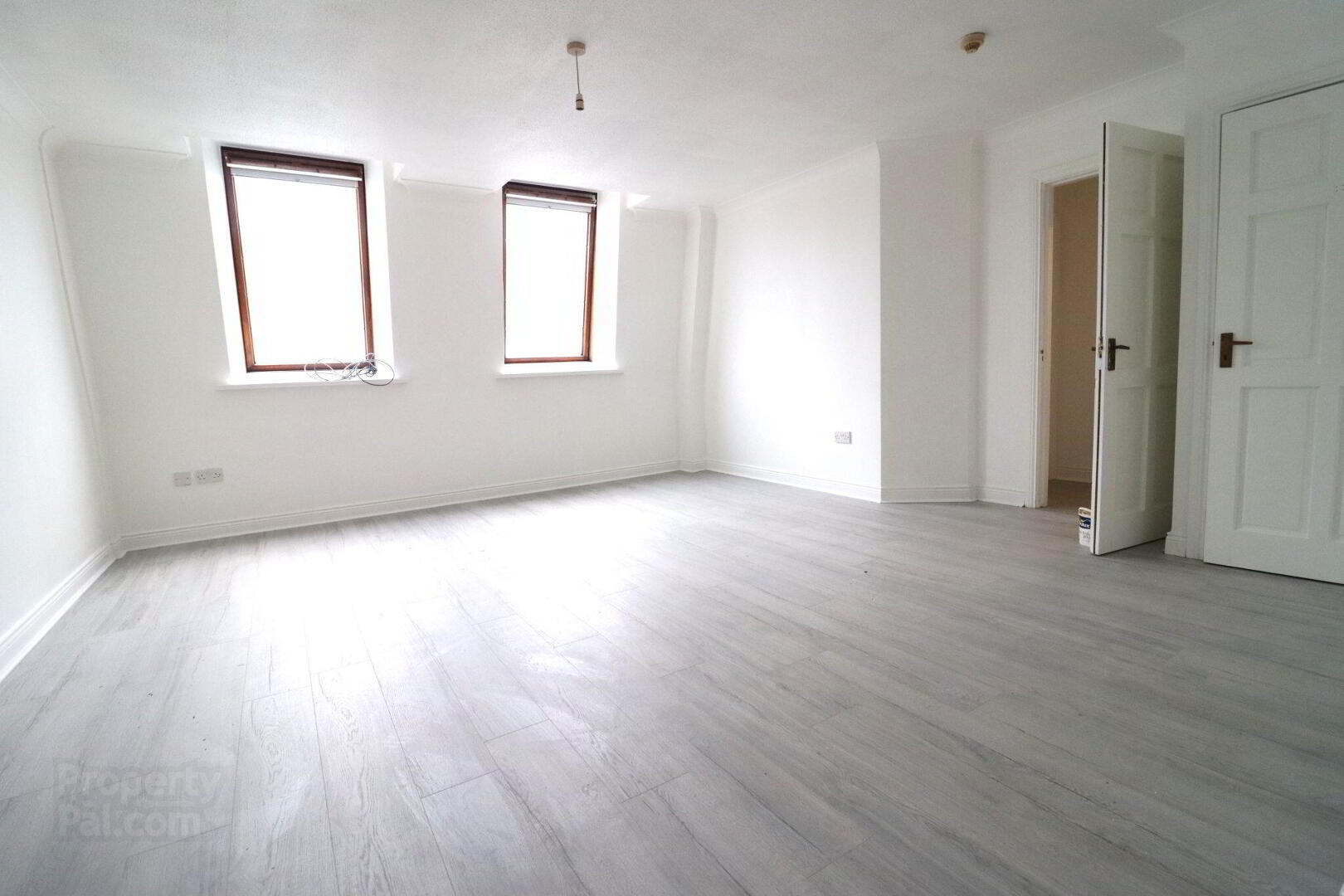 Apt 1, Castlehill Centre 3 of 12