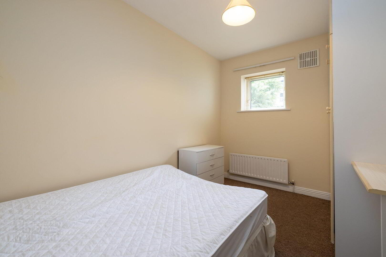 Apt 2, Millbrook 15 of 18