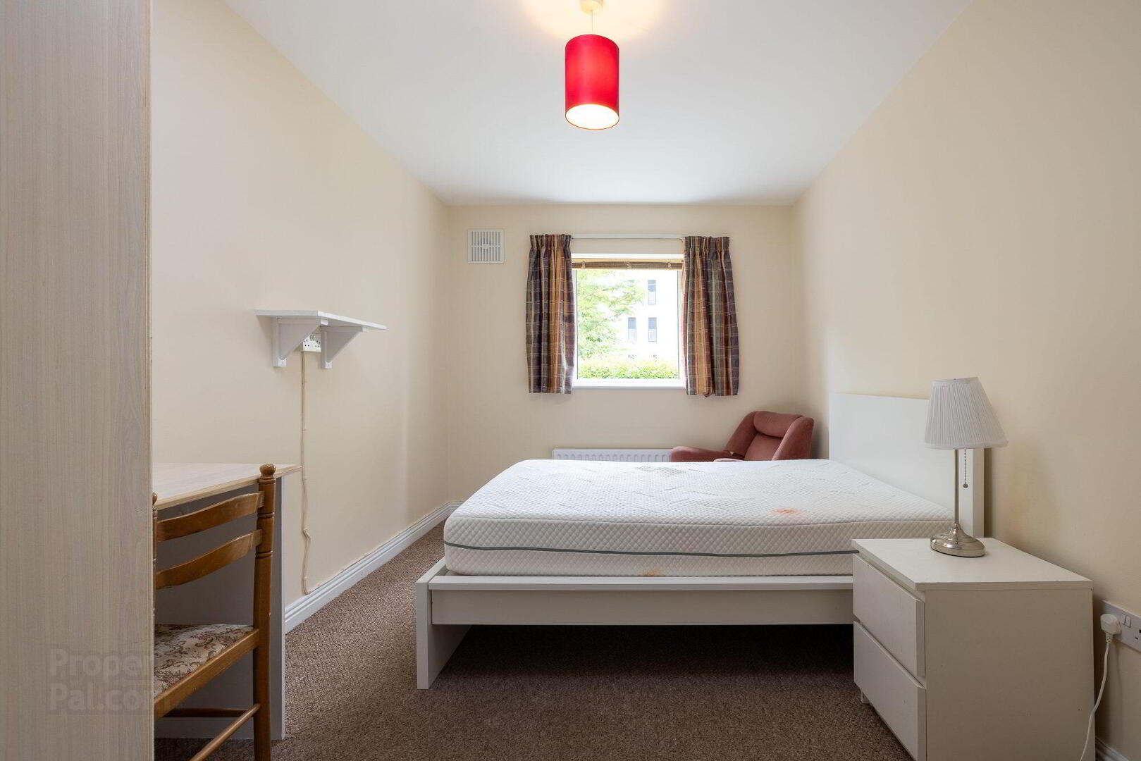 Apt 2, Millbrook 16 of 18