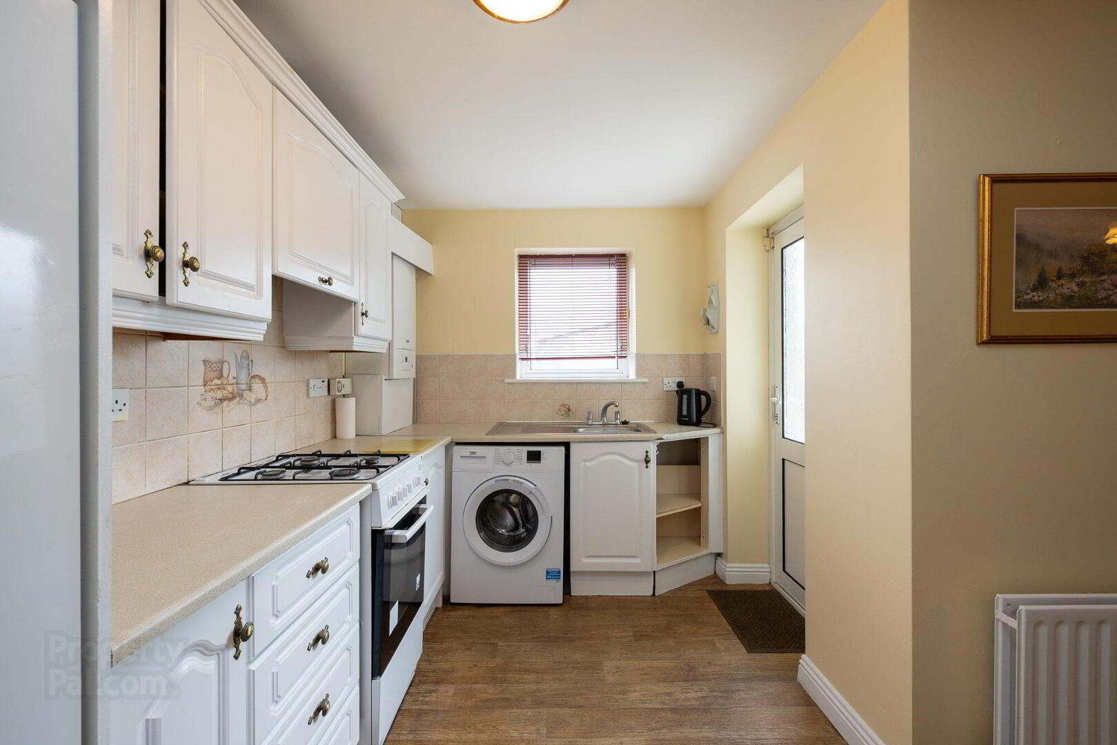 Apt 2, Millbrook 11 of 18