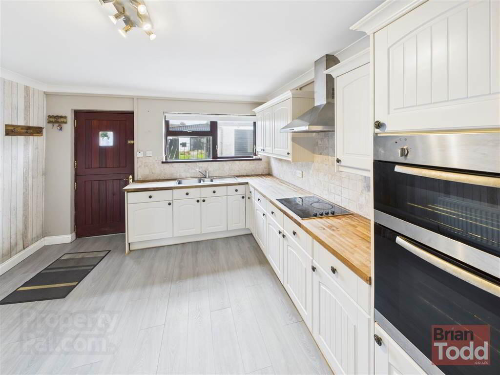 Parkmount Avenue 4 of 13