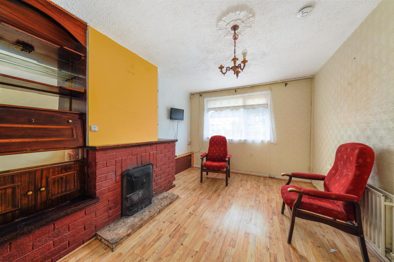 102 Blackditch Road 5 of 27