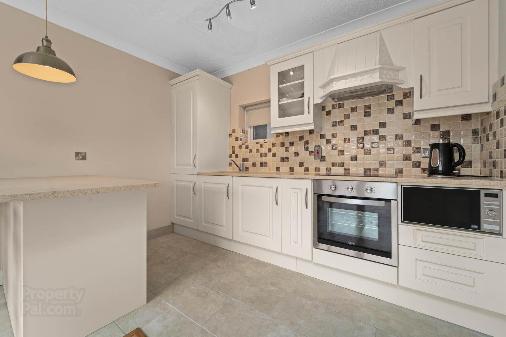16 Northcliffe 10 of 28