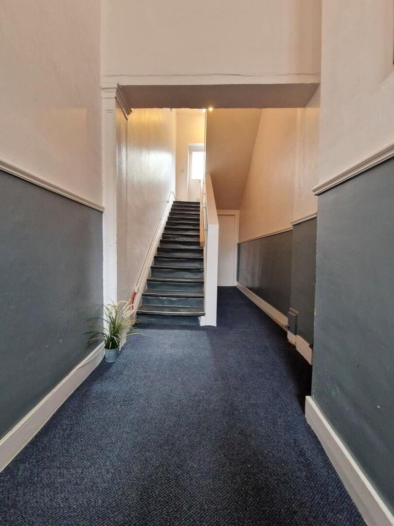 23 Richmond Street South 4 of 24