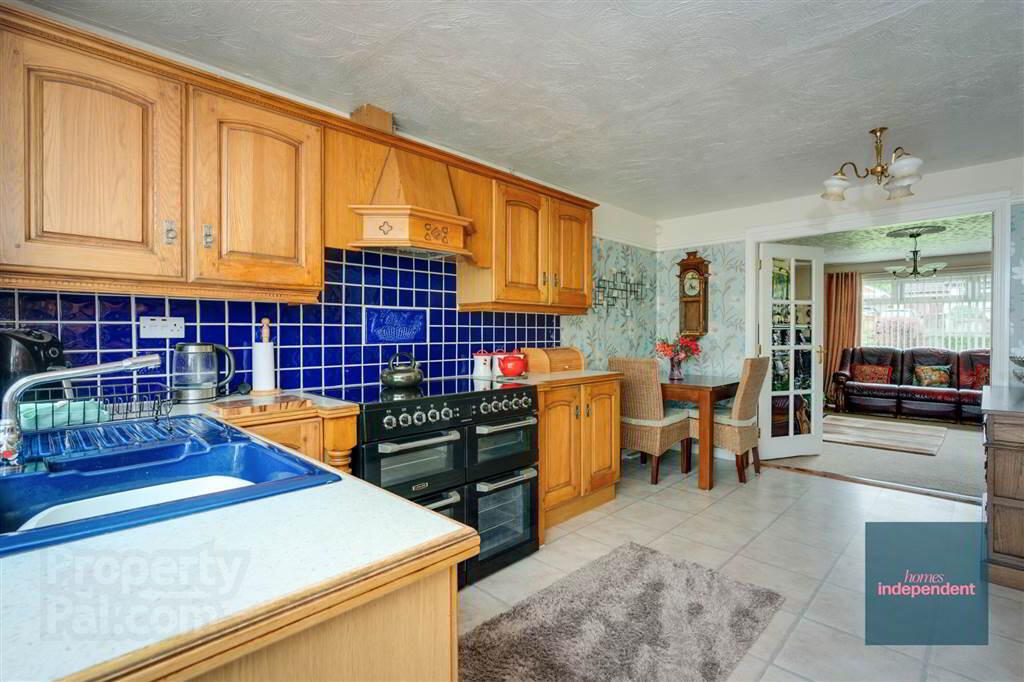 13 Wood Green Avenue 7 of 18