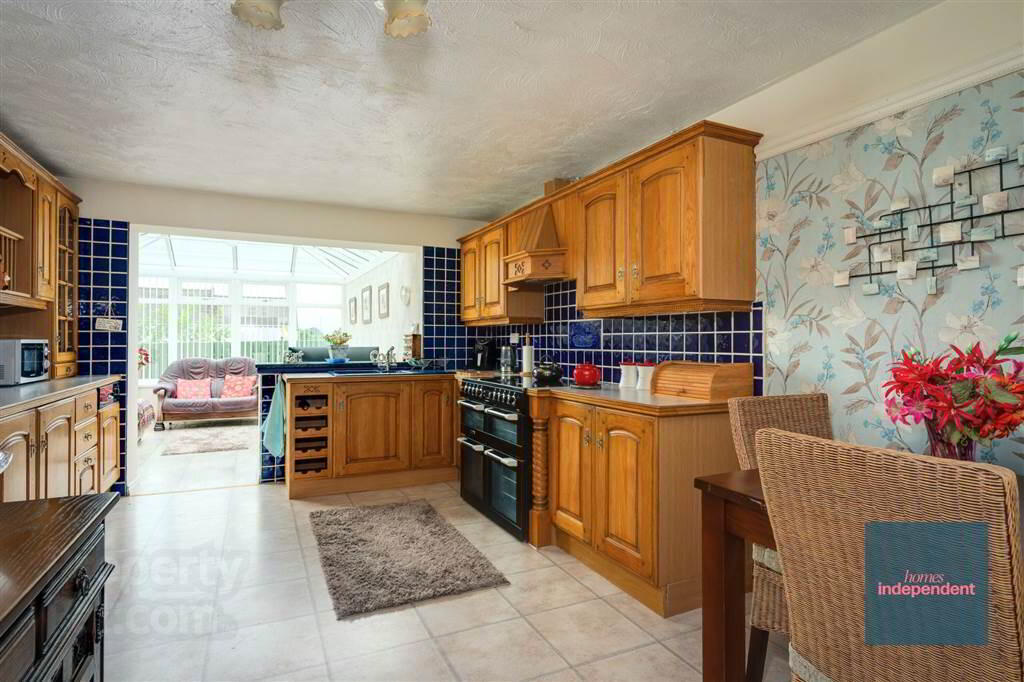 13 Wood Green Avenue 6 of 18