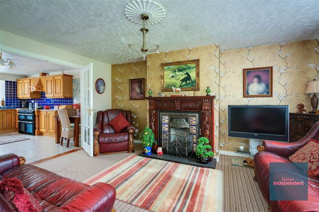 13 Wood Green Avenue 4 of 18
