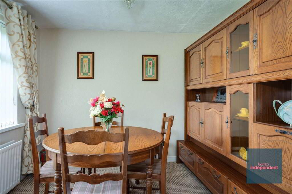 13 Wood Green Avenue 9 of 18