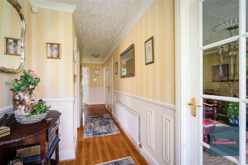 13 Wood Green Avenue 3 of 18