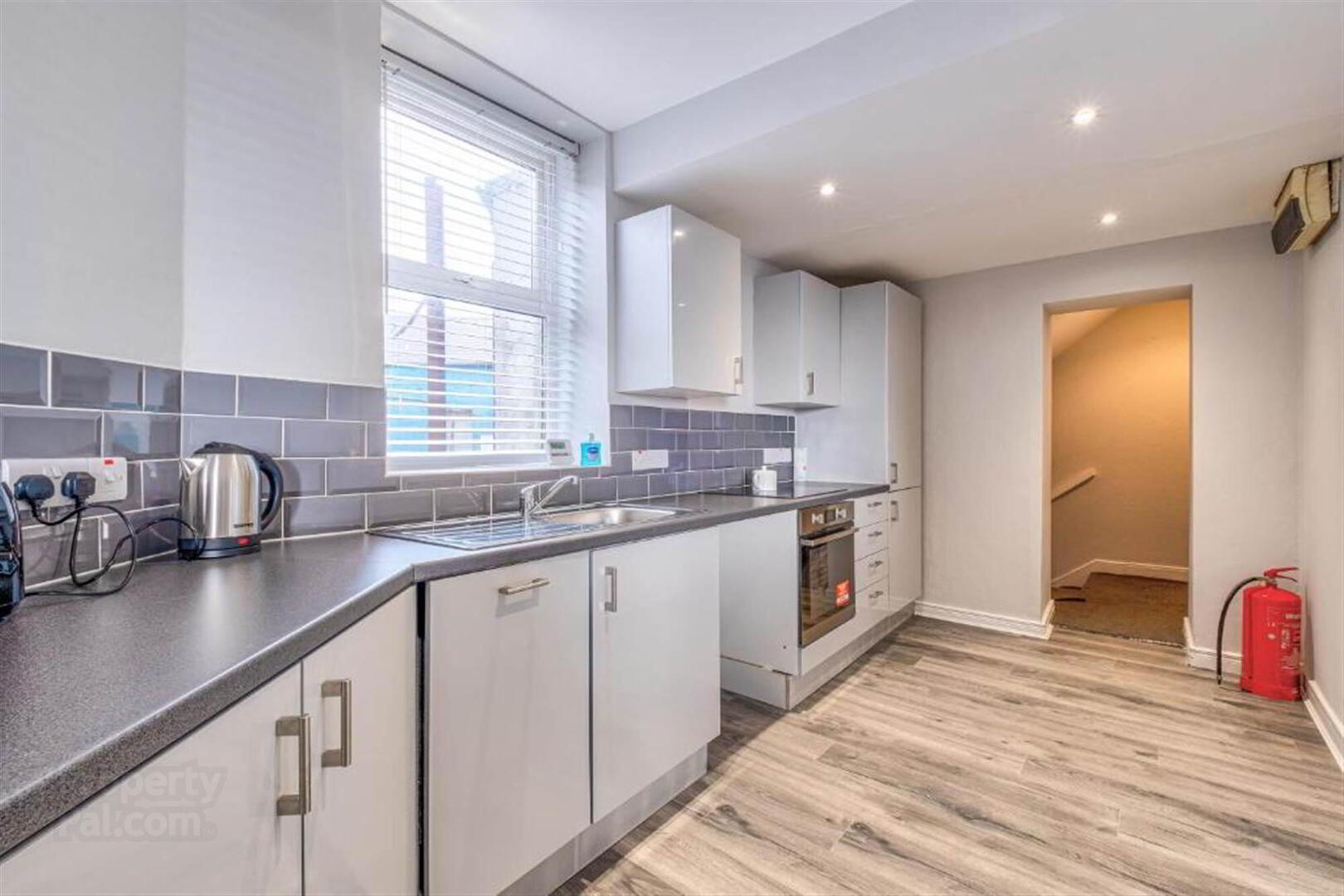 Apt 1, 2 Dunluce Avenue 3 of 14