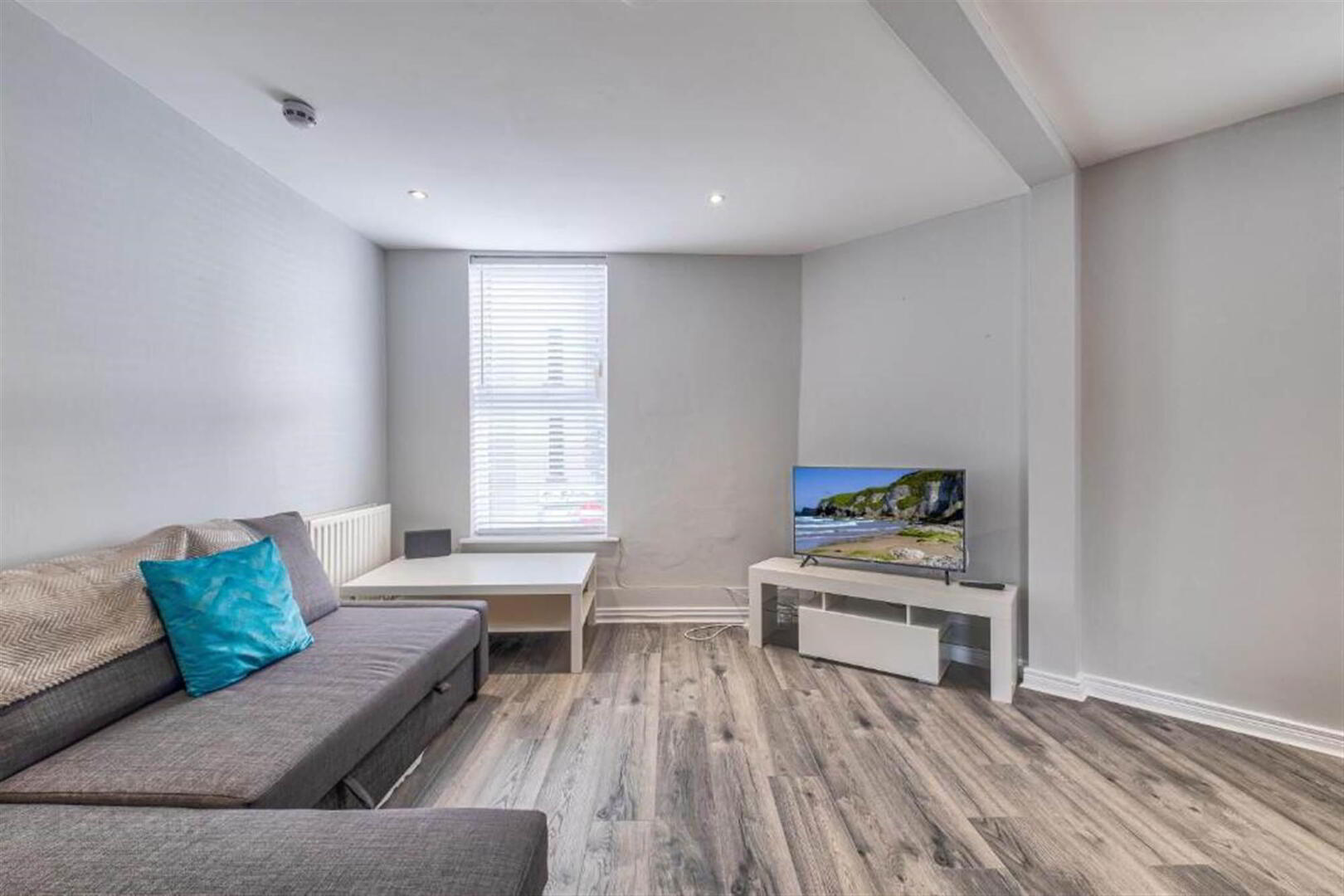 Apt 1, 2 Dunluce Avenue 8 of 14
