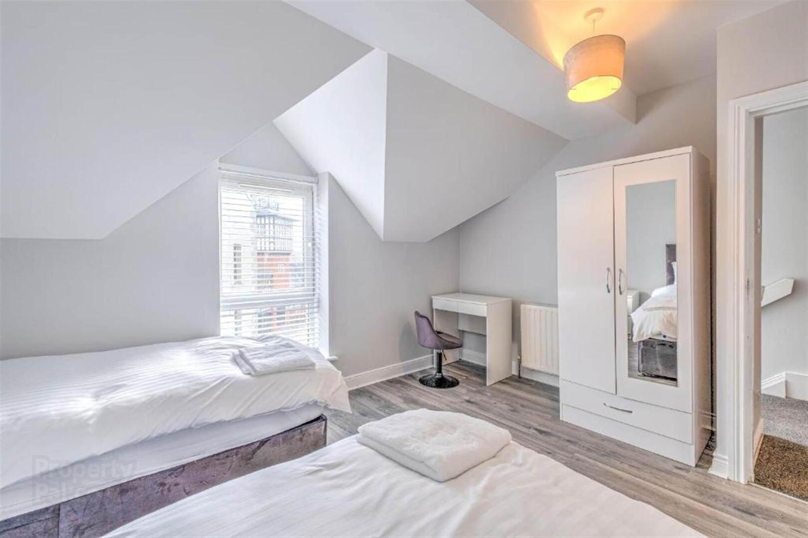 Apt 2, 2 Dunluce Avenue 13 of 15