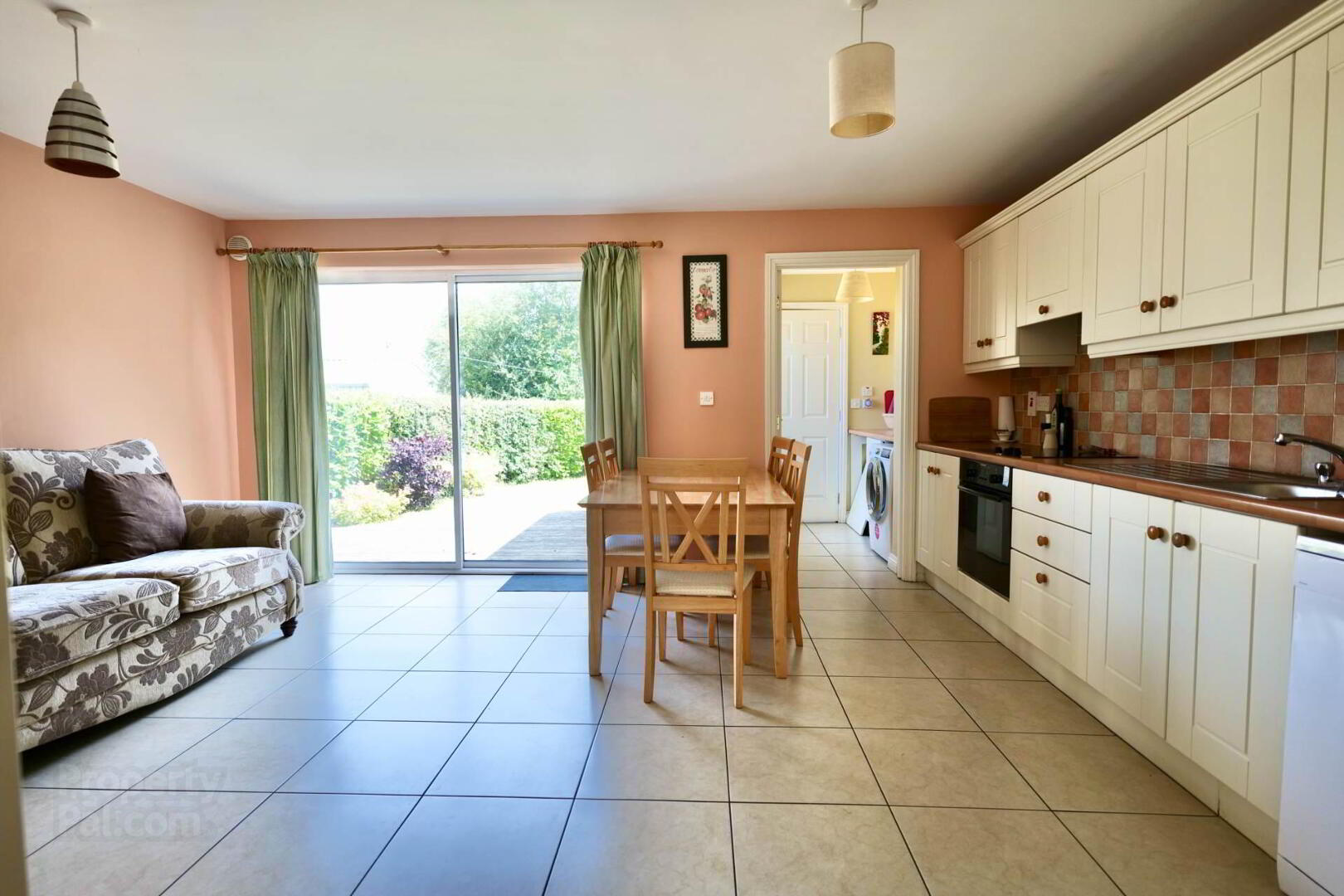 22 Meadowside 5 of 18