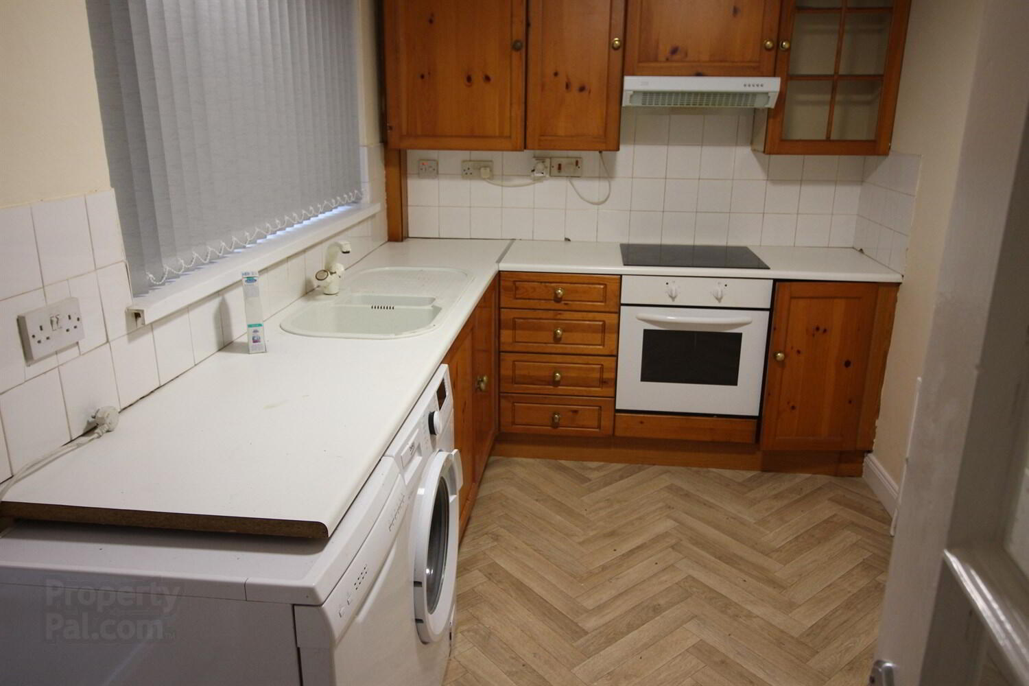36 St Albans Gardens 4 of 6