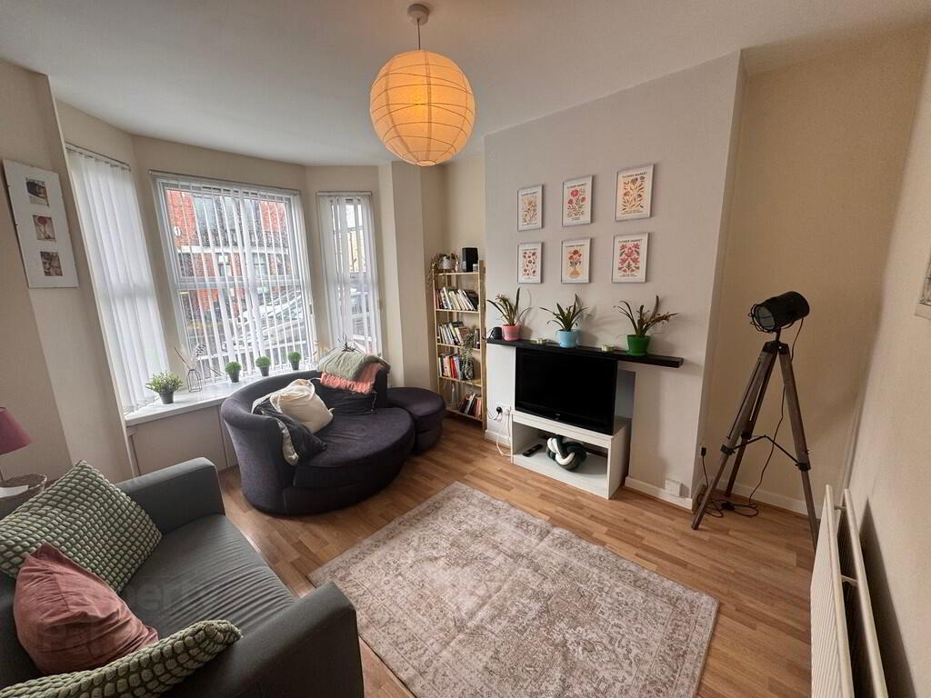 4 Laganvale Street 3 of 12