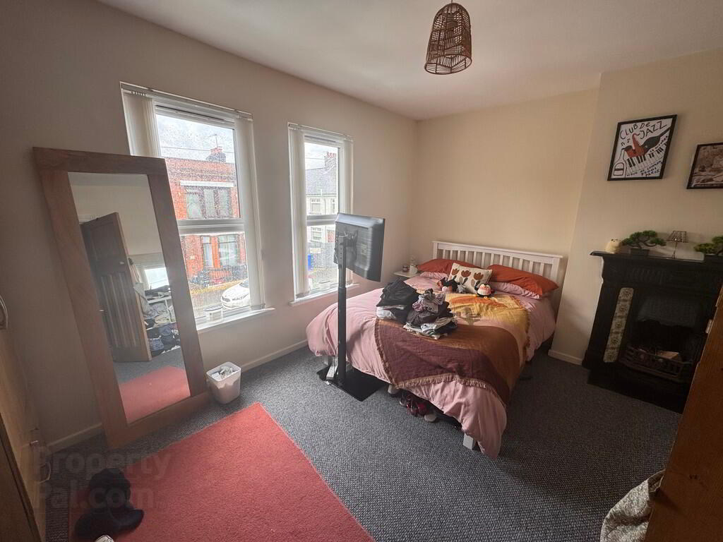 4 Laganvale Street 11 of 12