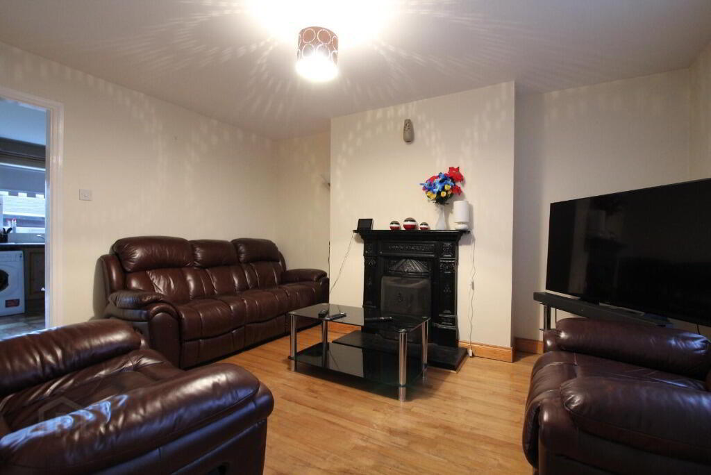 18 Sloanhill Mews 2 of 11