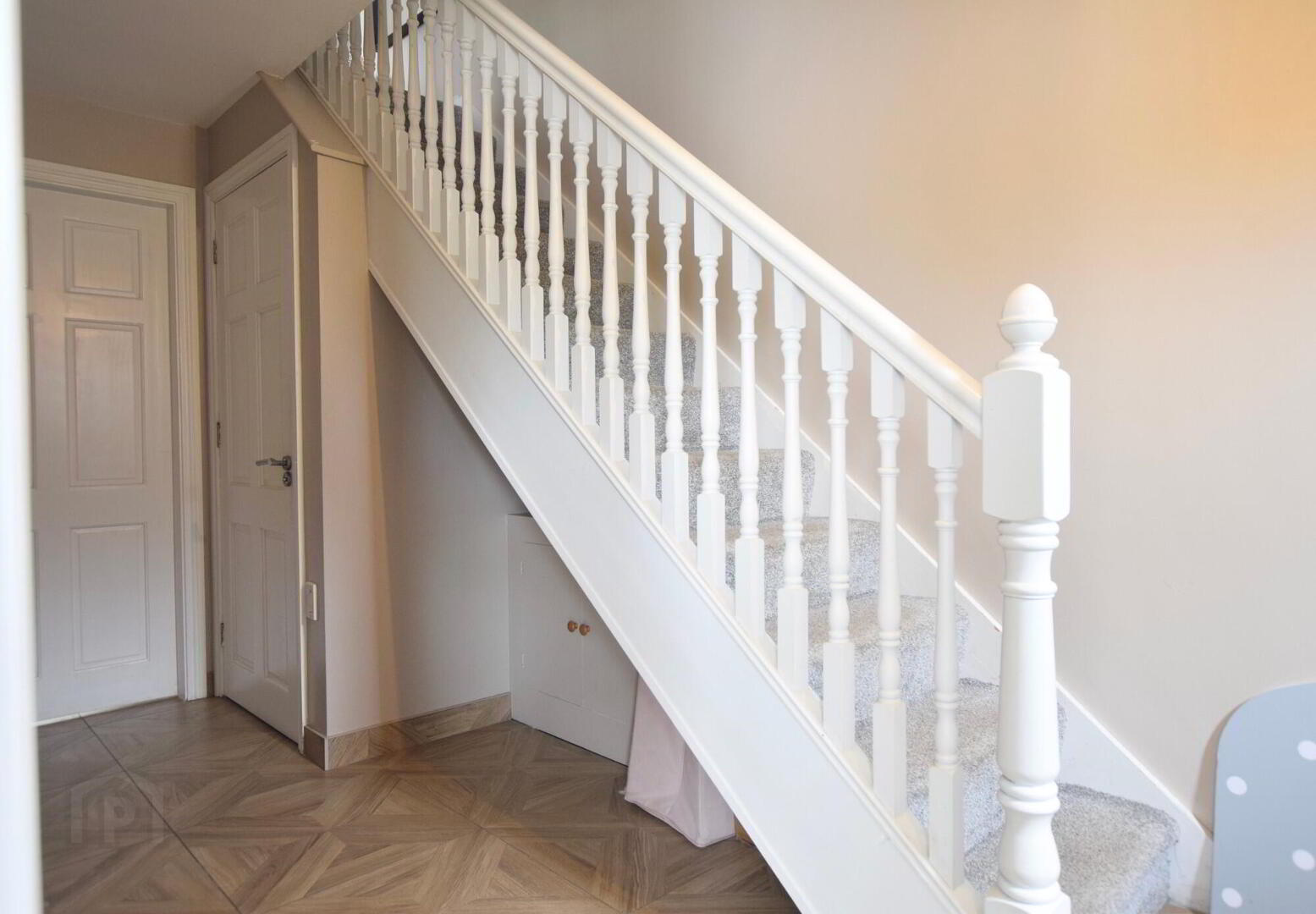property description image