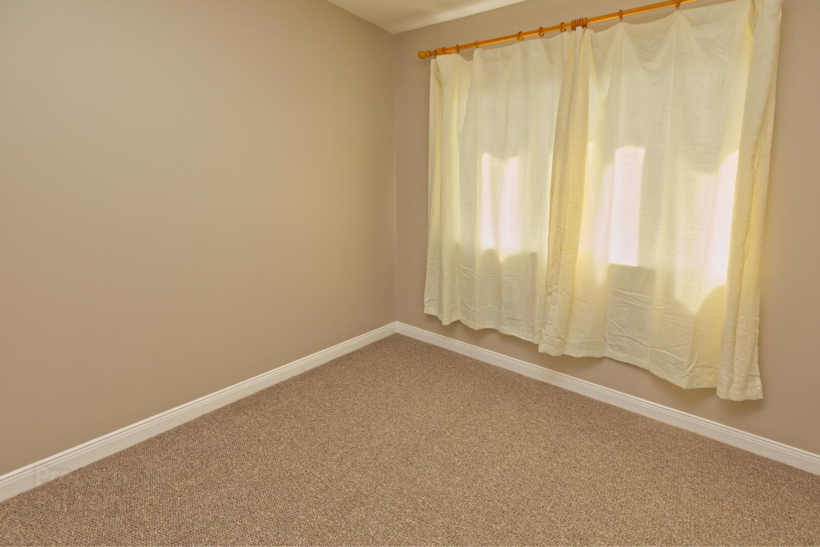 4 Dormans Court 8 of 9