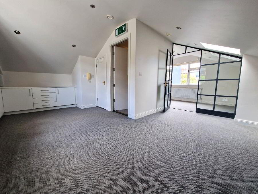 41b Avenue Rd 10 of 14