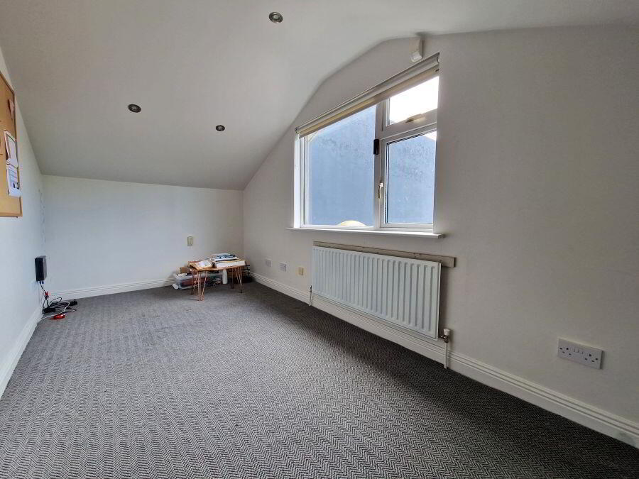 41b Avenue Rd 12 of 14
