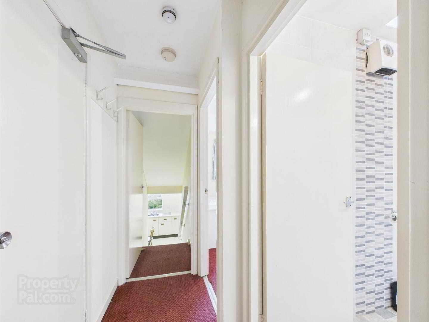 Flat 6, 90 Eglantine Avenue 4 of 10