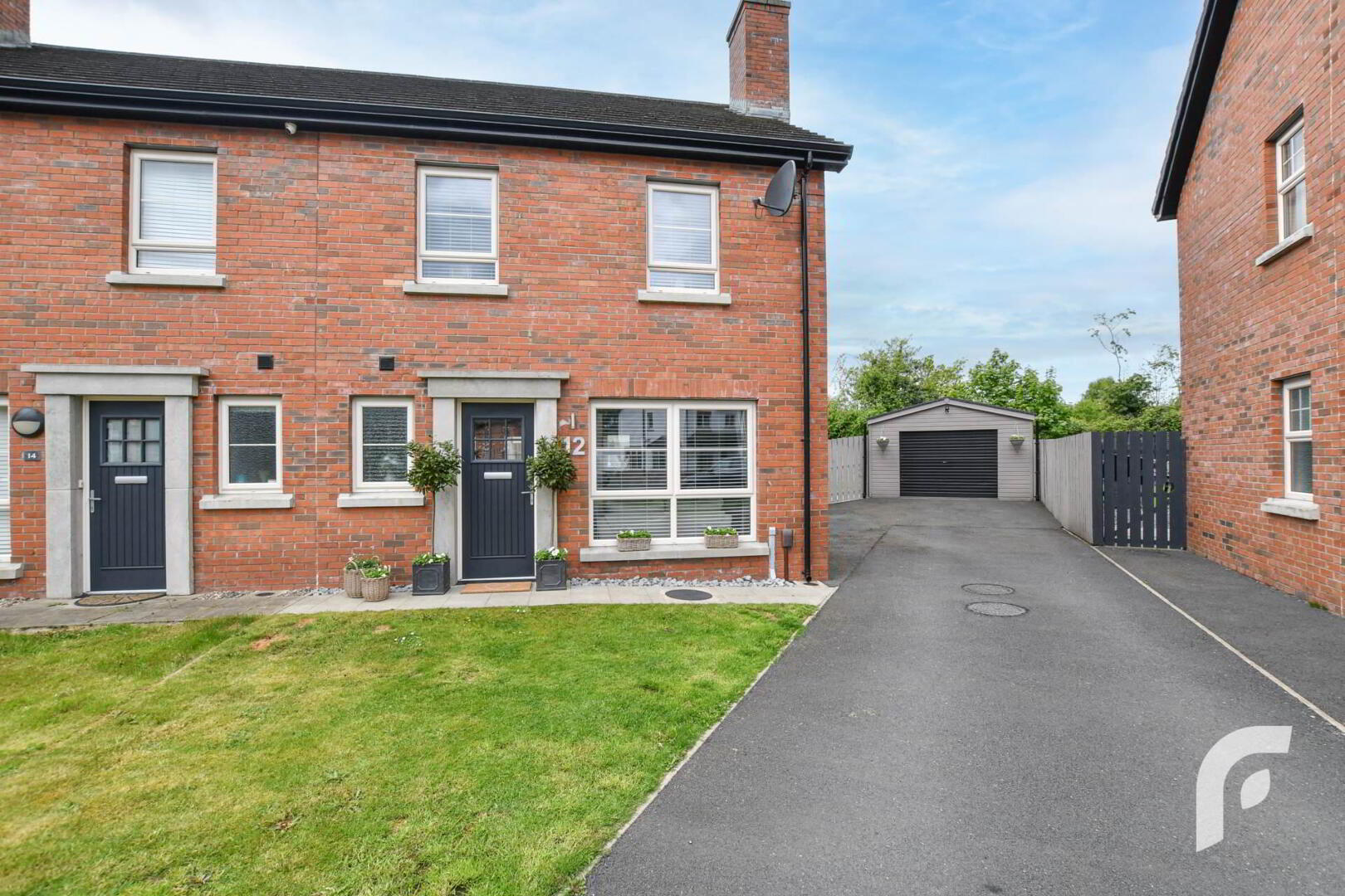 12 Loughshore Manor 1 of 41