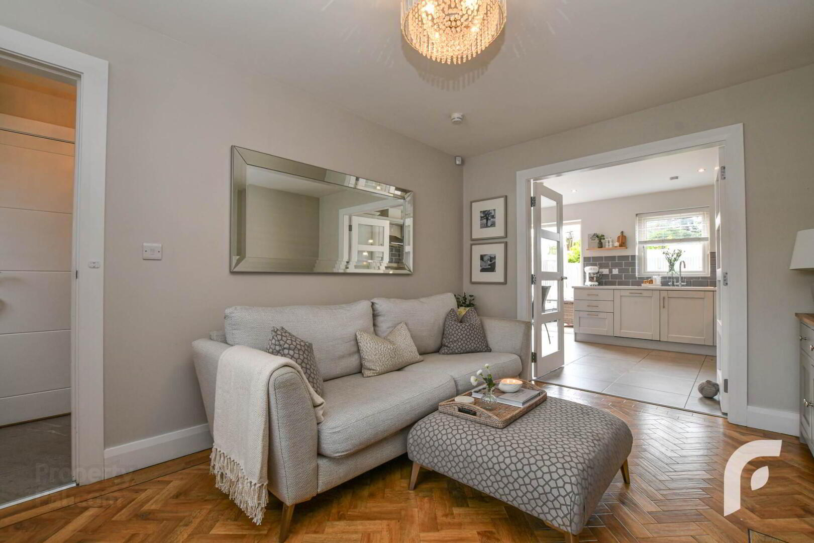 12 Loughshore Manor 10 of 41