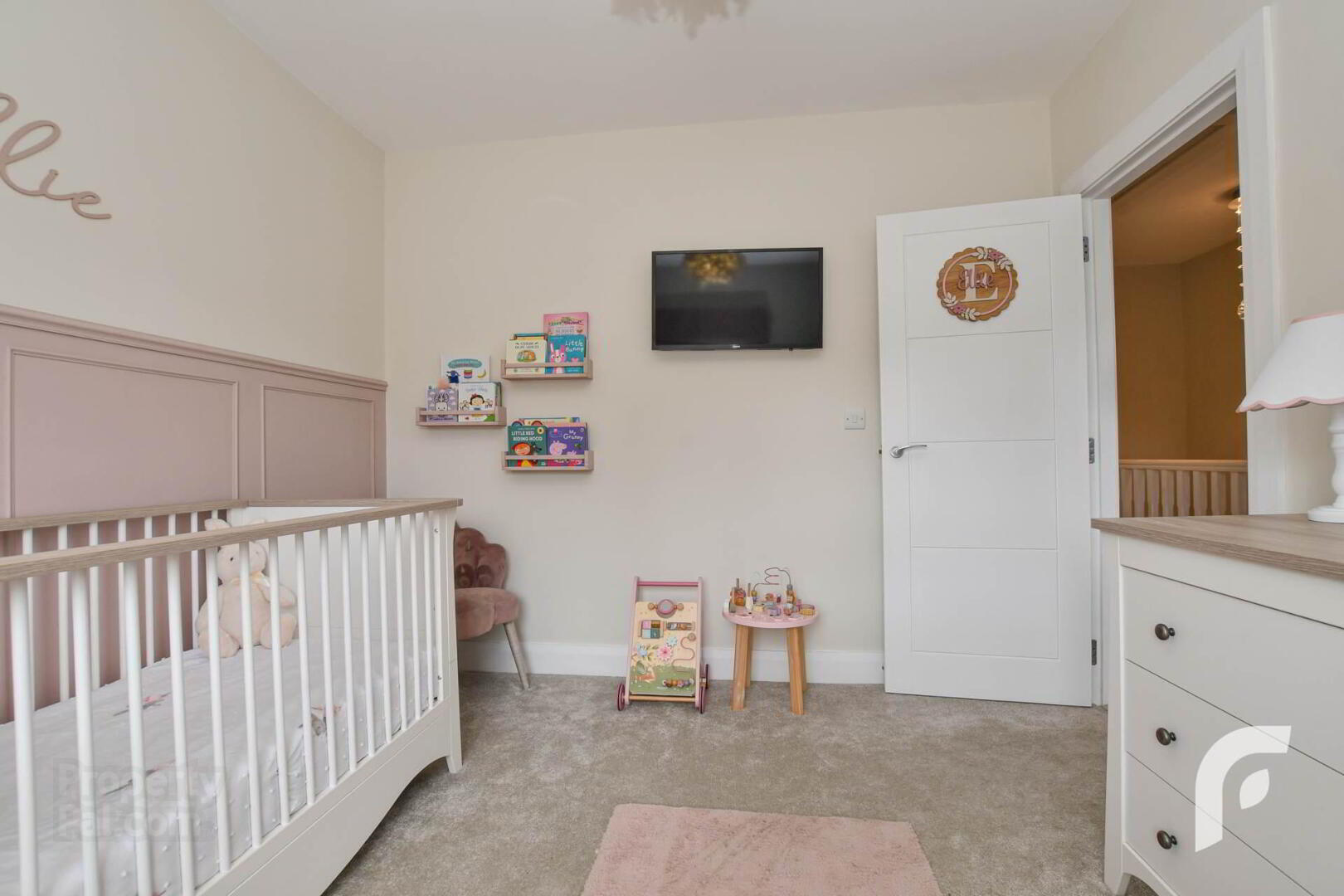 12 Loughshore Manor 29 of 41