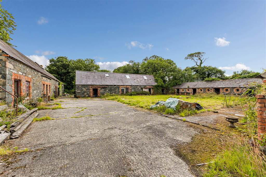 1 Manse Road 5 of 12