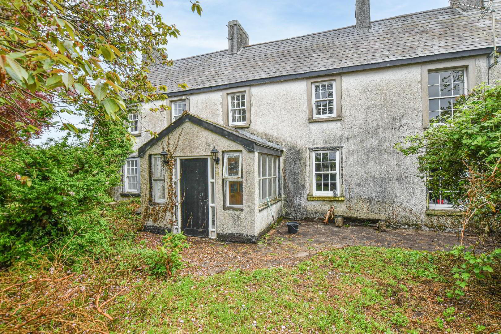 1 Manse Road 3 of 46