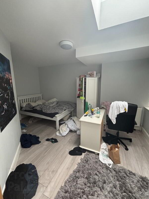 Apt 3, 23 Fitzroy Avenue 6 of 6
