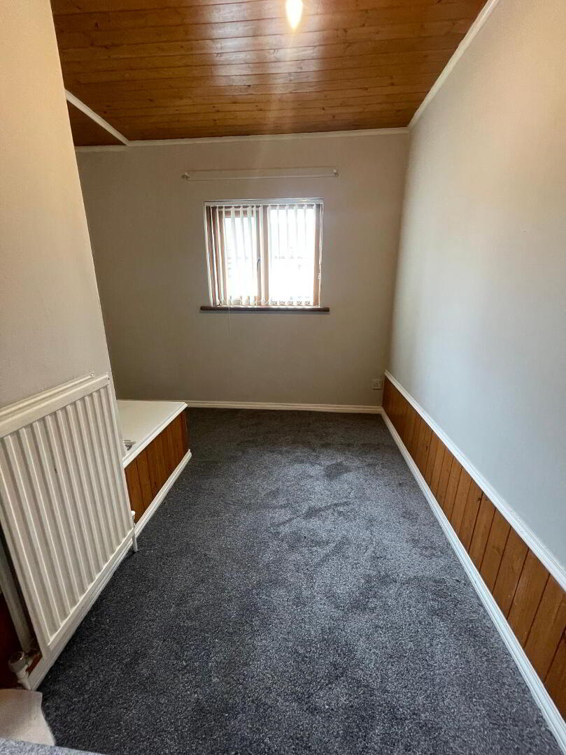 27 Stewarts Crescent 6 of 8