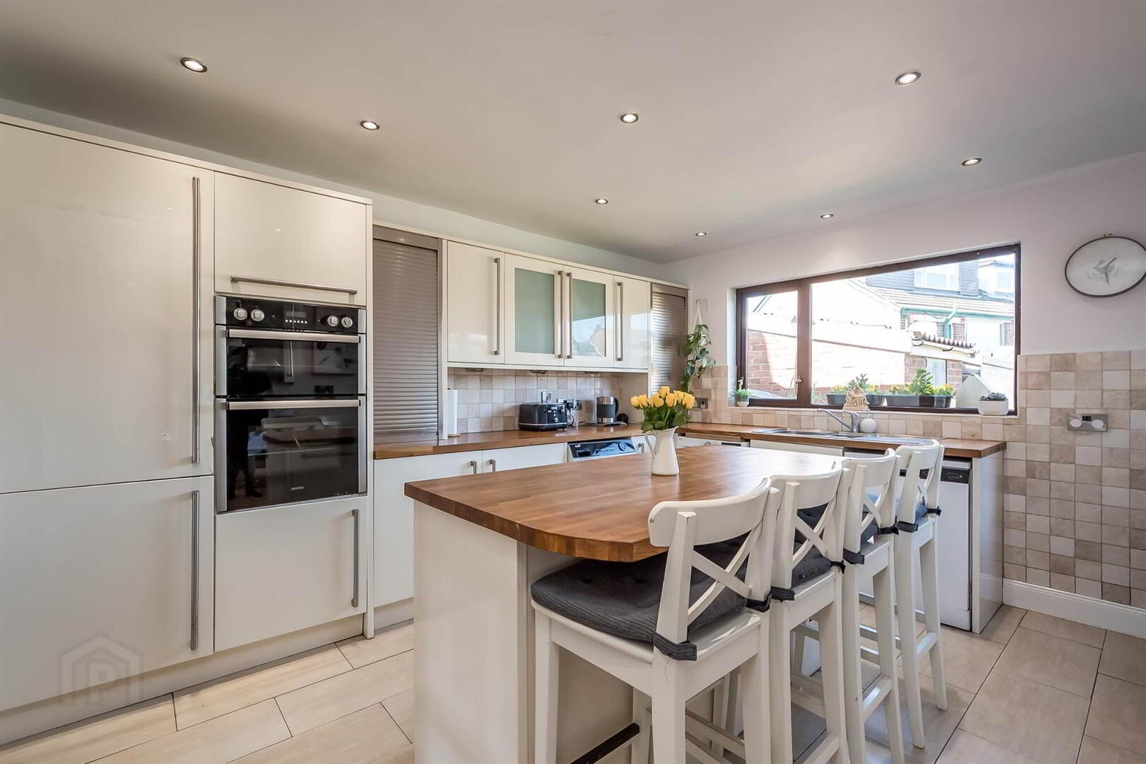89 Upper Malone Road 9 of 27