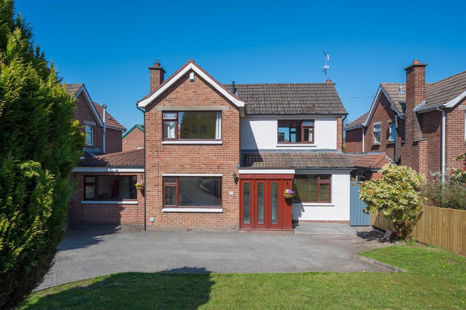 89 Upper Malone Road 1 of 27
