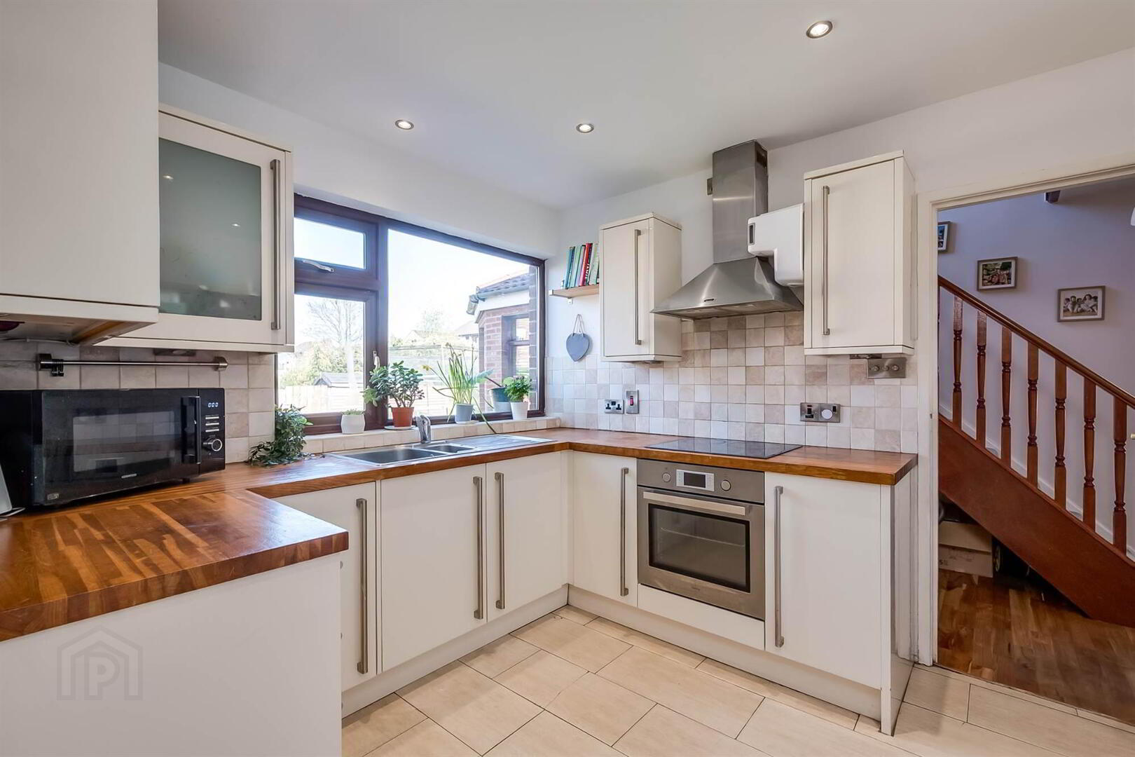 89 Upper Malone Road 13 of 27