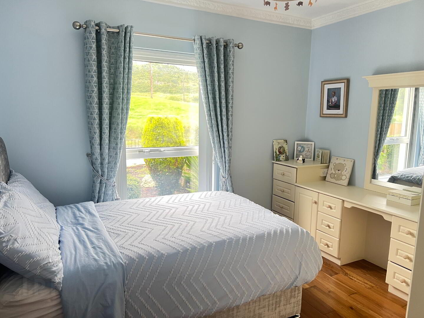 4b Flagstaff Road 17 of 24