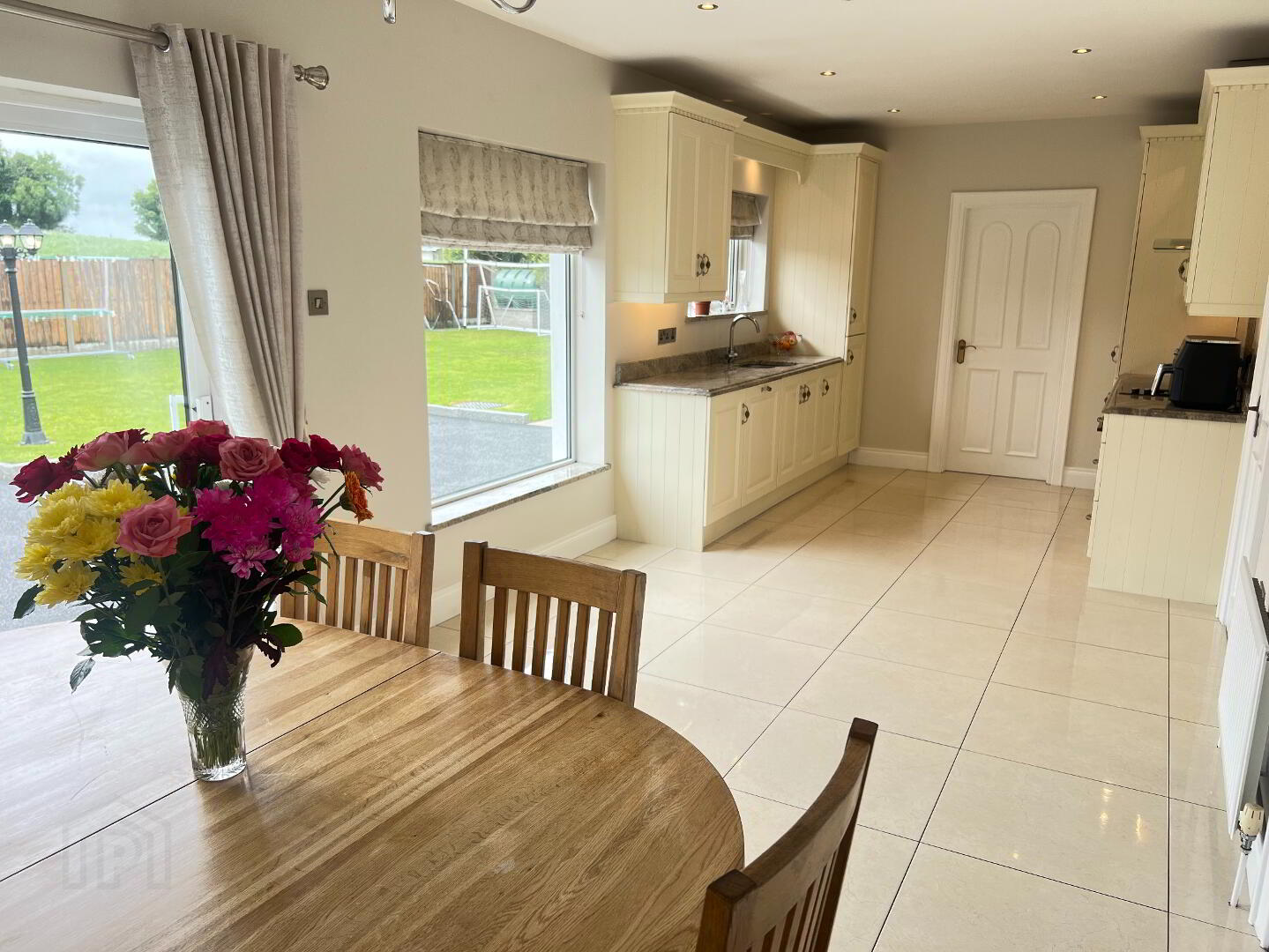 4b Flagstaff Road 13 of 24