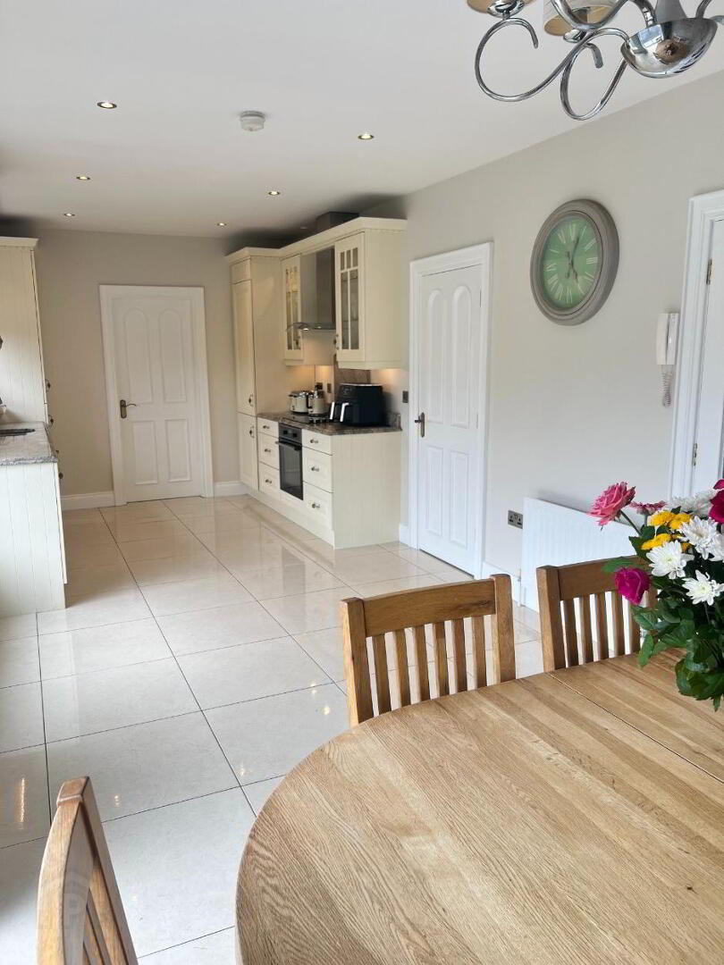 4b Flagstaff Road 11 of 24