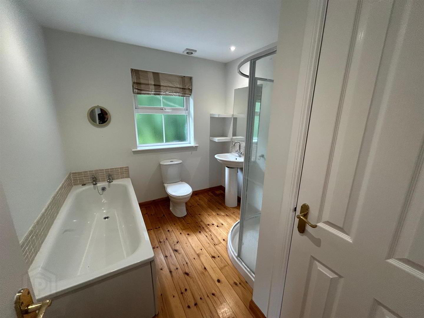 9 Waterfoot Park 13 of 15