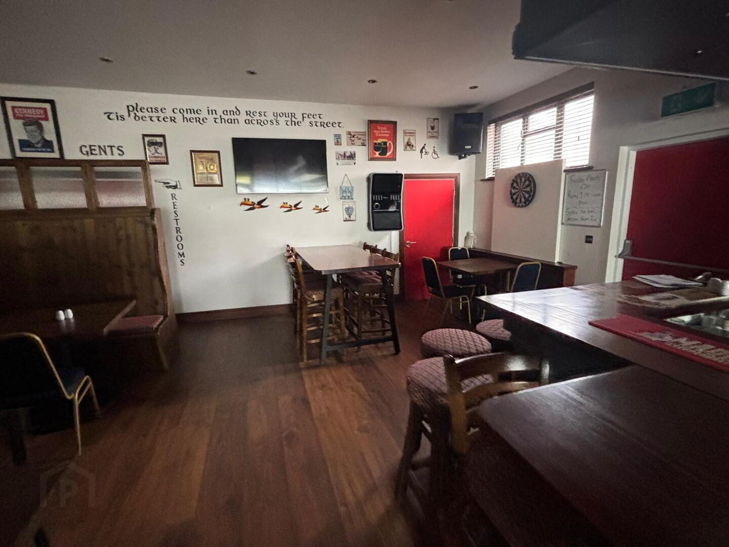 Former Bonnyglen Bar & Guesthouse, Main Street 8 of 28