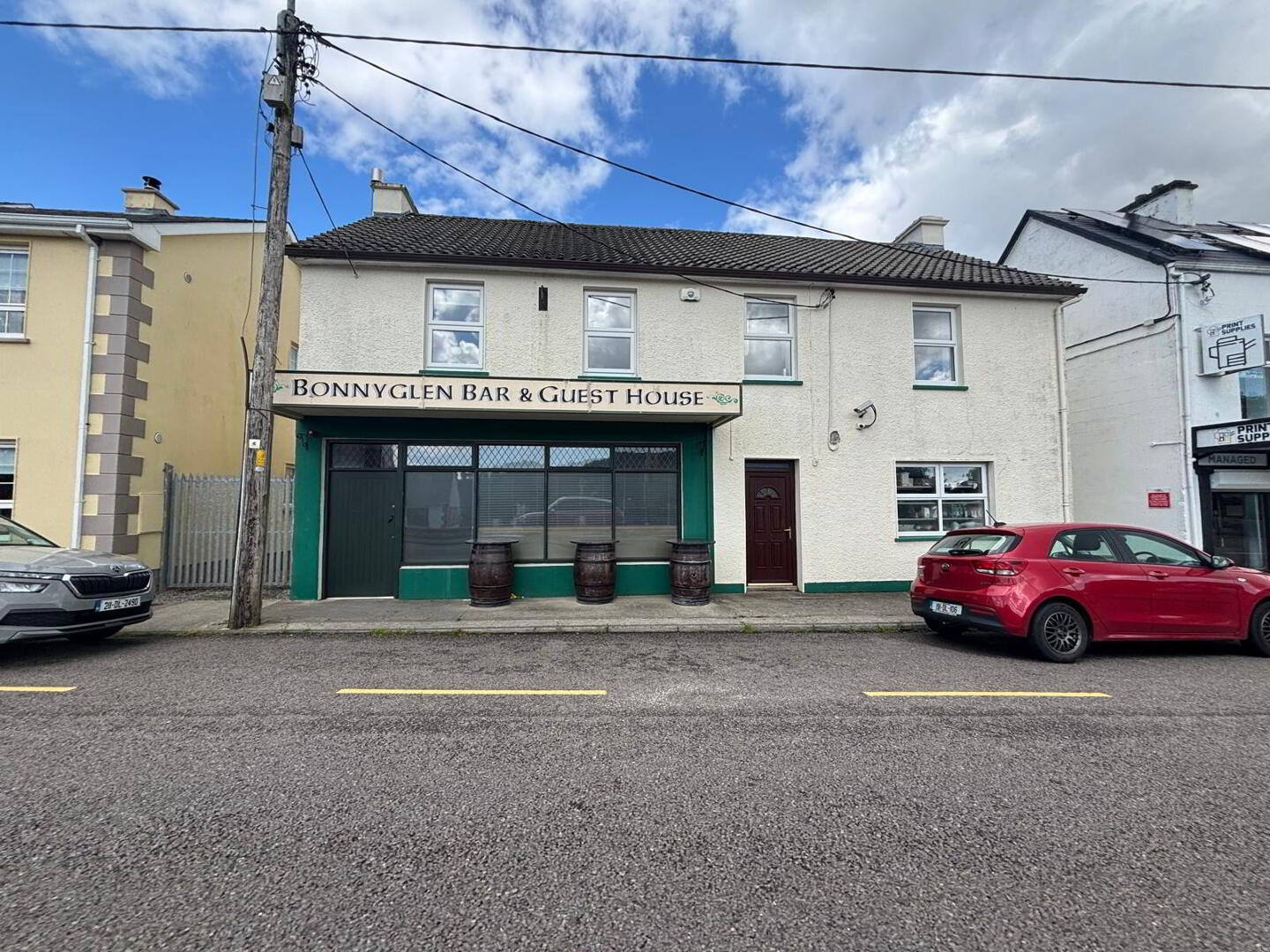 Former Bonnyglen Bar & Guesthouse, Main Street 1 of 28
