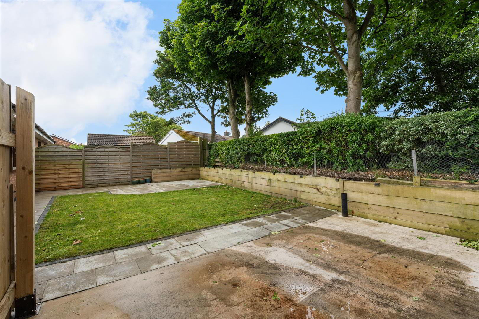 12 Erindee Gardens 16 of 17