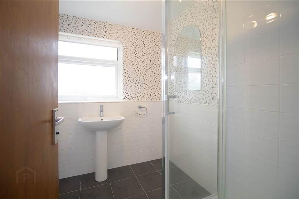 24 Lower Crescent 9 of 14