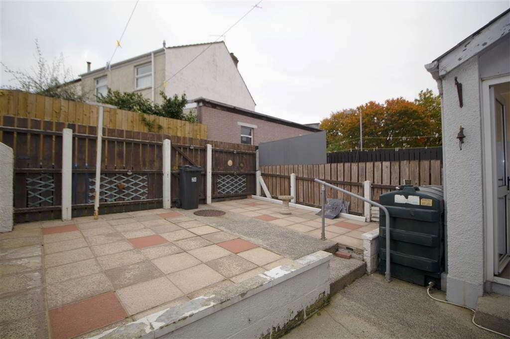 24 Lower Crescent 14 of 14