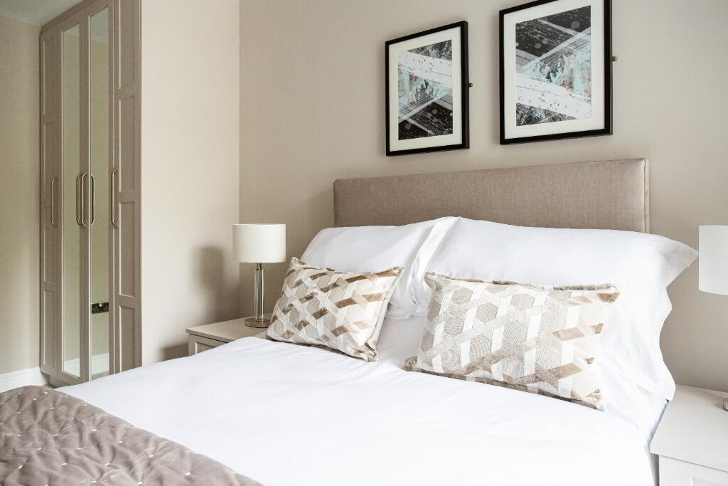 Apt 14, 1 Rosepark Gardens 20 of 28