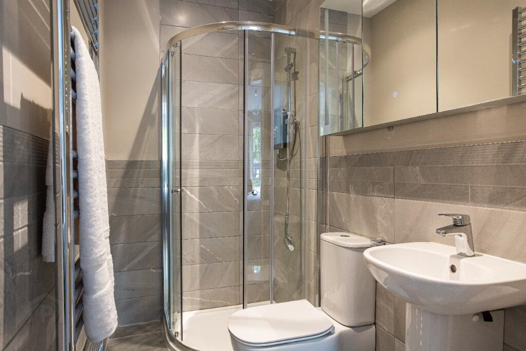 Apt 14, 1 Rosepark Gardens 26 of 28