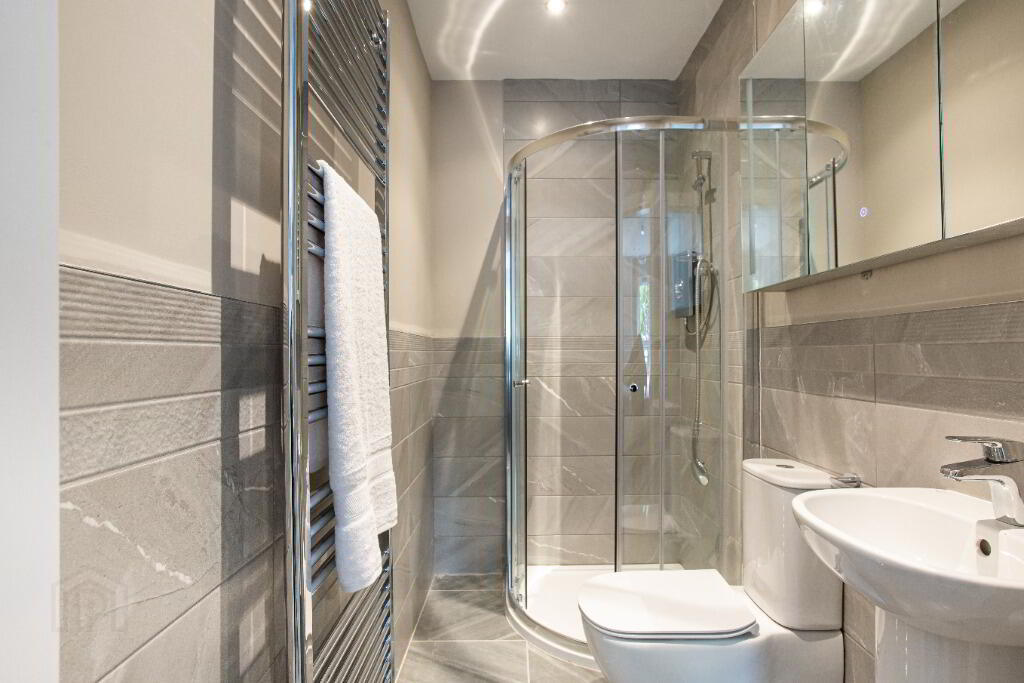 Apt 14, 1 Rosepark Gardens 25 of 28