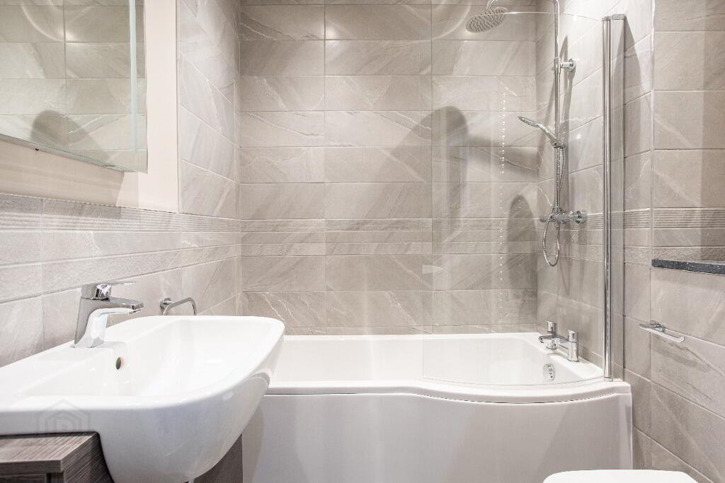 Apt 14, 1 Rosepark Gardens 27 of 28
