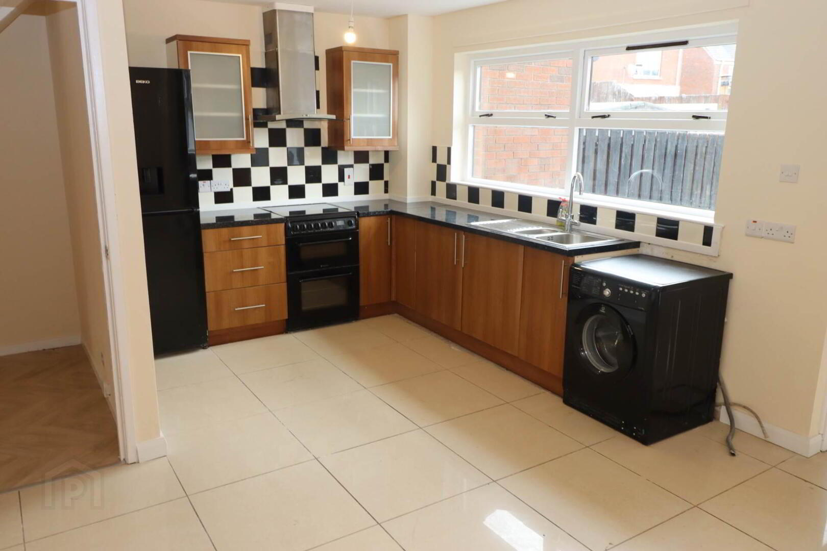 77 Albert Street 6 of 17